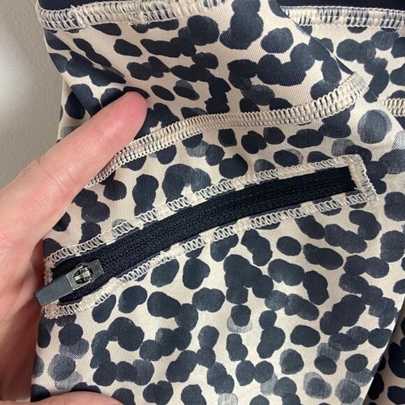 Lululemon Animal Print Run Speed Crop Leggings Size 4 Brown Luxtreme Breatheable - Picture 6 of 13